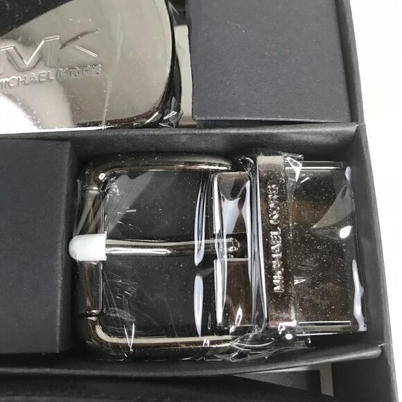 Michael Kors 4 in 1 Belt/Buckle Set NWT - Picture 3 of 5